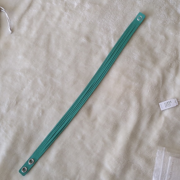 Swarovski Slake Wrap Bracelet Crystal Light Green Mint Excellent Condition - Picture 11 of 11